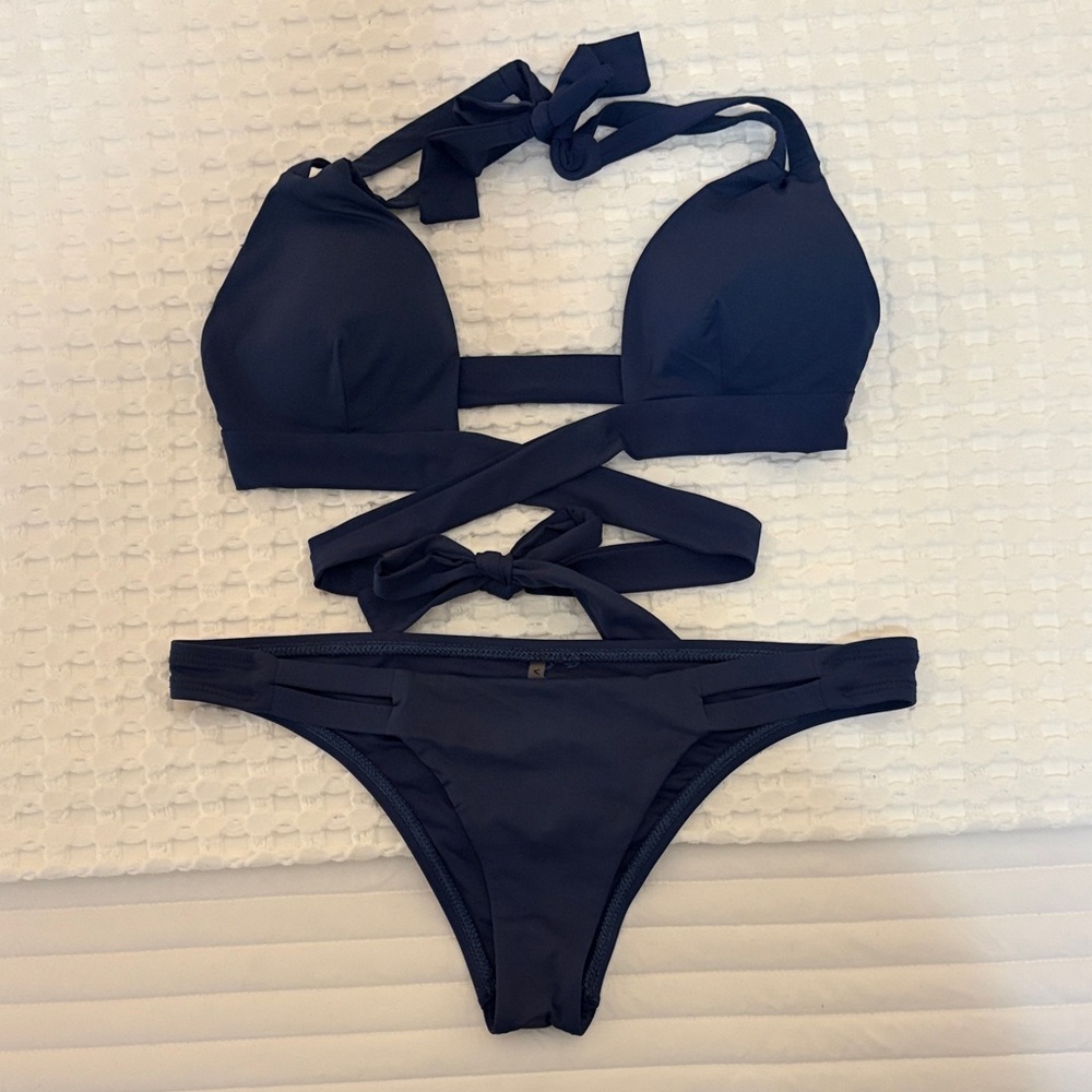 Vitamin A Navy Bikini Top and bottom set size S